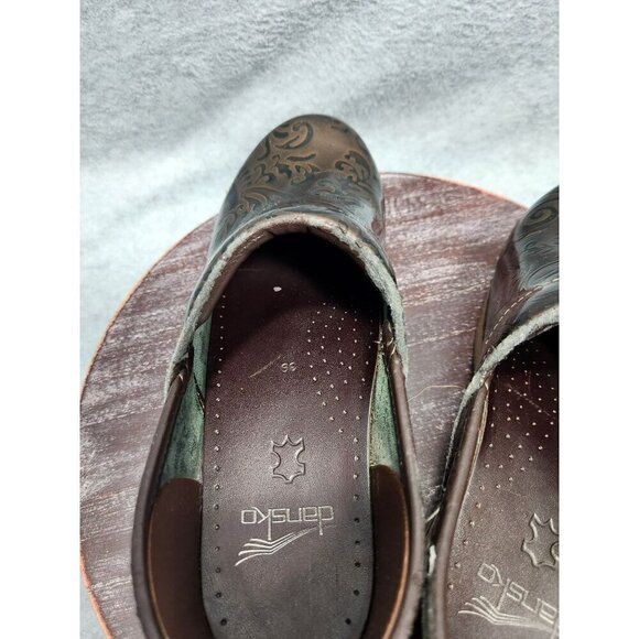Dansko Womens Brown Leather Clogs With Embossed Floral Design - Size 39 - Picture 10 of 13